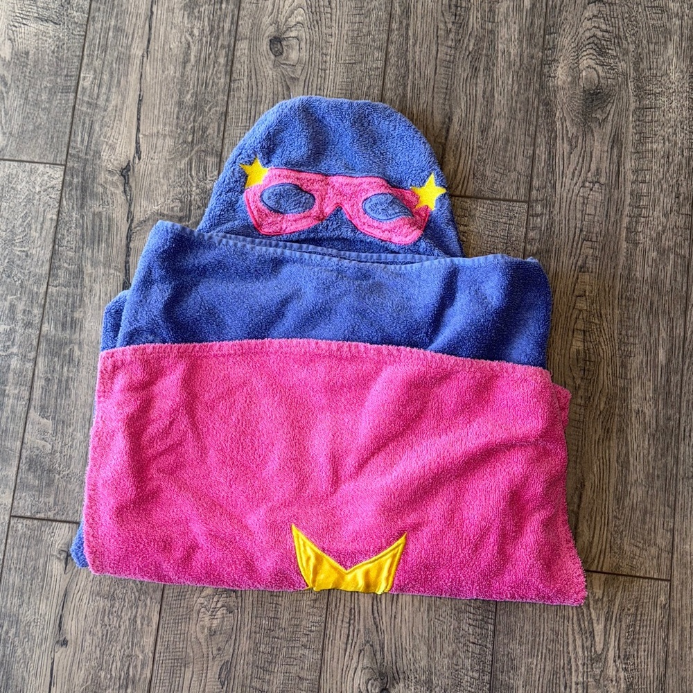 Jumping beans superhero 🦸‍♀️ hooded towel with cape and hand holds pink & purple